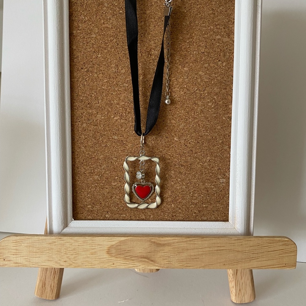 Handmade choker